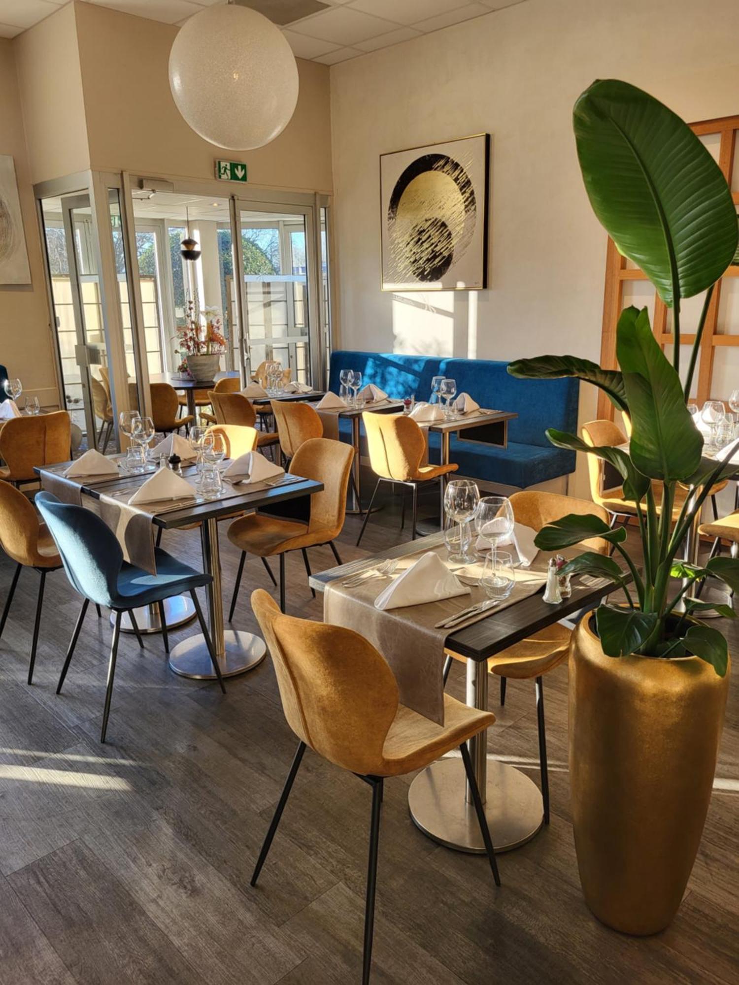 Hotel Restaurant Du Parc Saumur Logis Elegance ภายนอก รูปภาพ